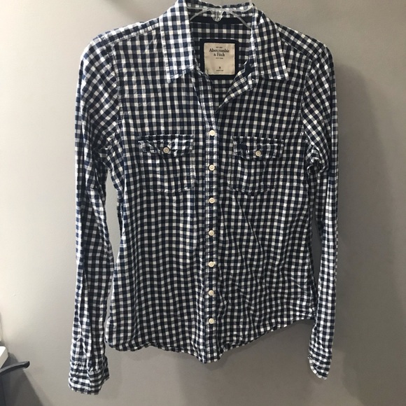 Abercrombie & Fitch Tops - 💙Abercrombie & Fitch Button down navy/white. M
